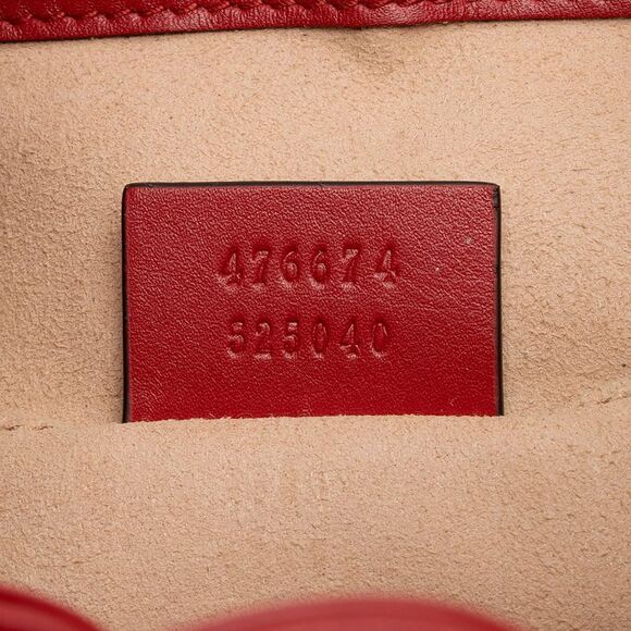 Gucci Matelasse Leather GG Marmont Bucket Bag - Picture 6 of 16